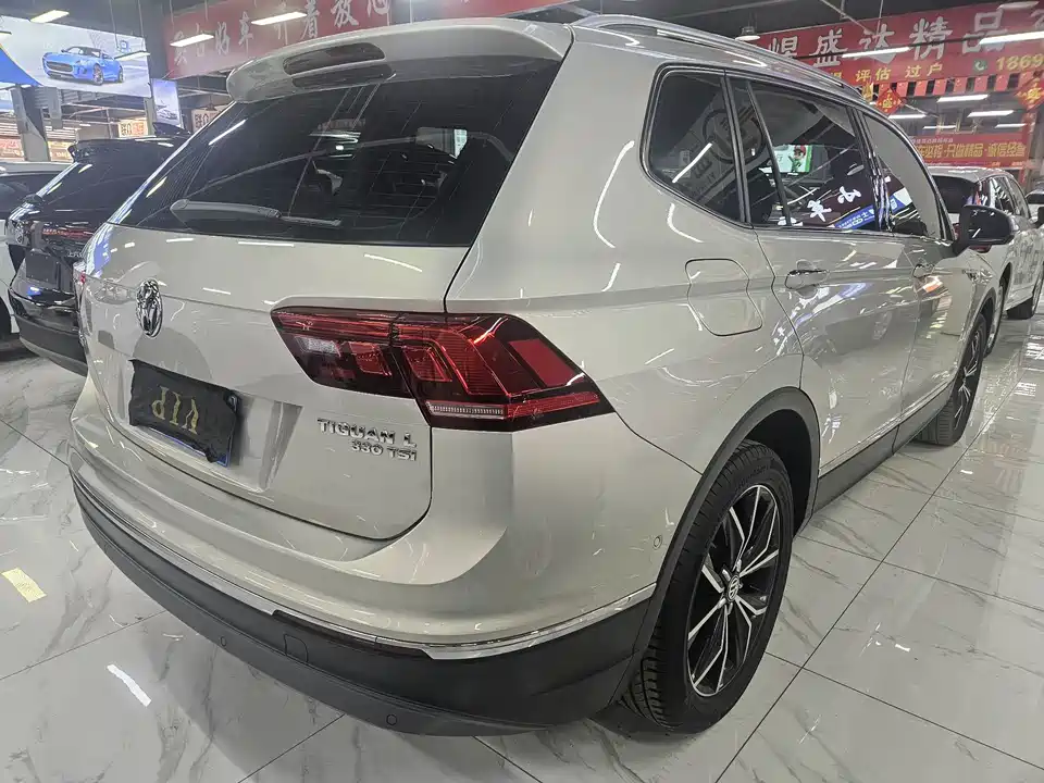 Volkswagen Tiguan L