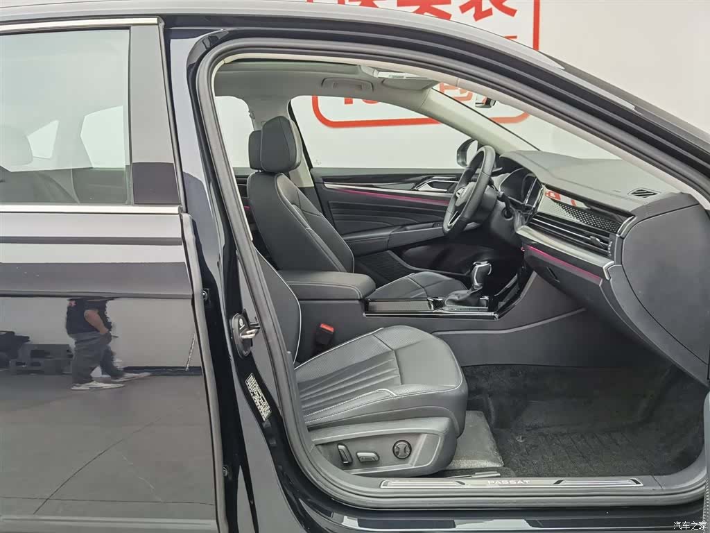 Volkswagen Passat, 2023 23