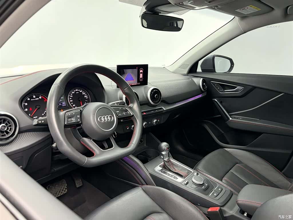 Audi Q2L, 2023 14