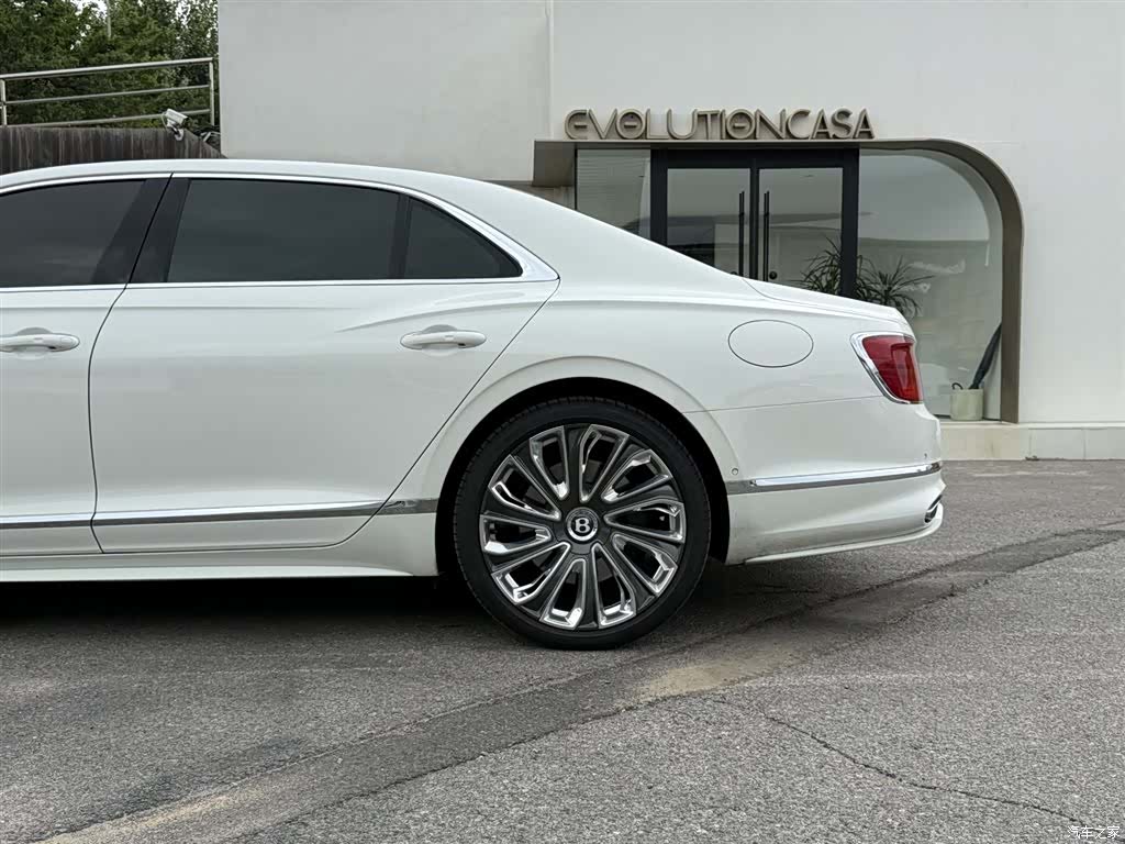 Bentley Flying Spur, 2025 6