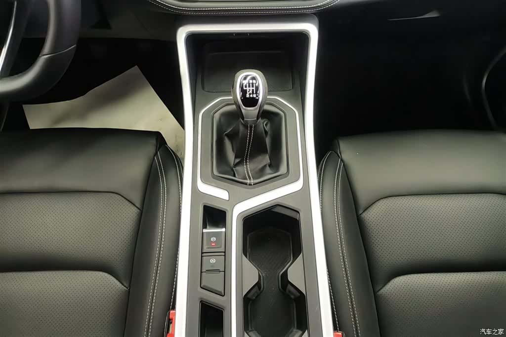 Geely X6, 2019 16