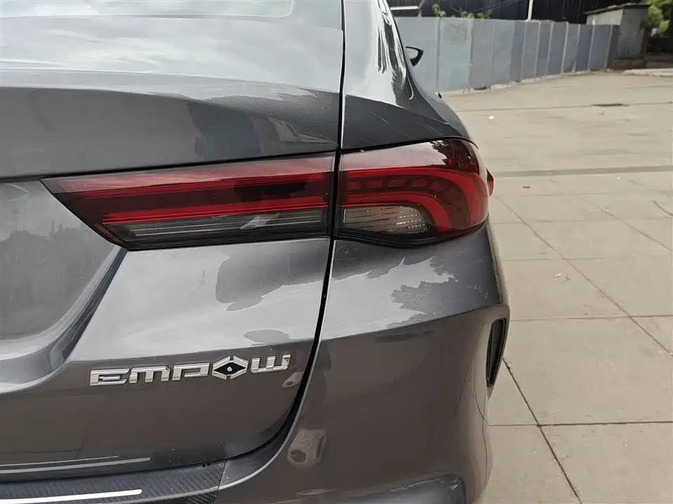 Trumpchi Shadow Leopard