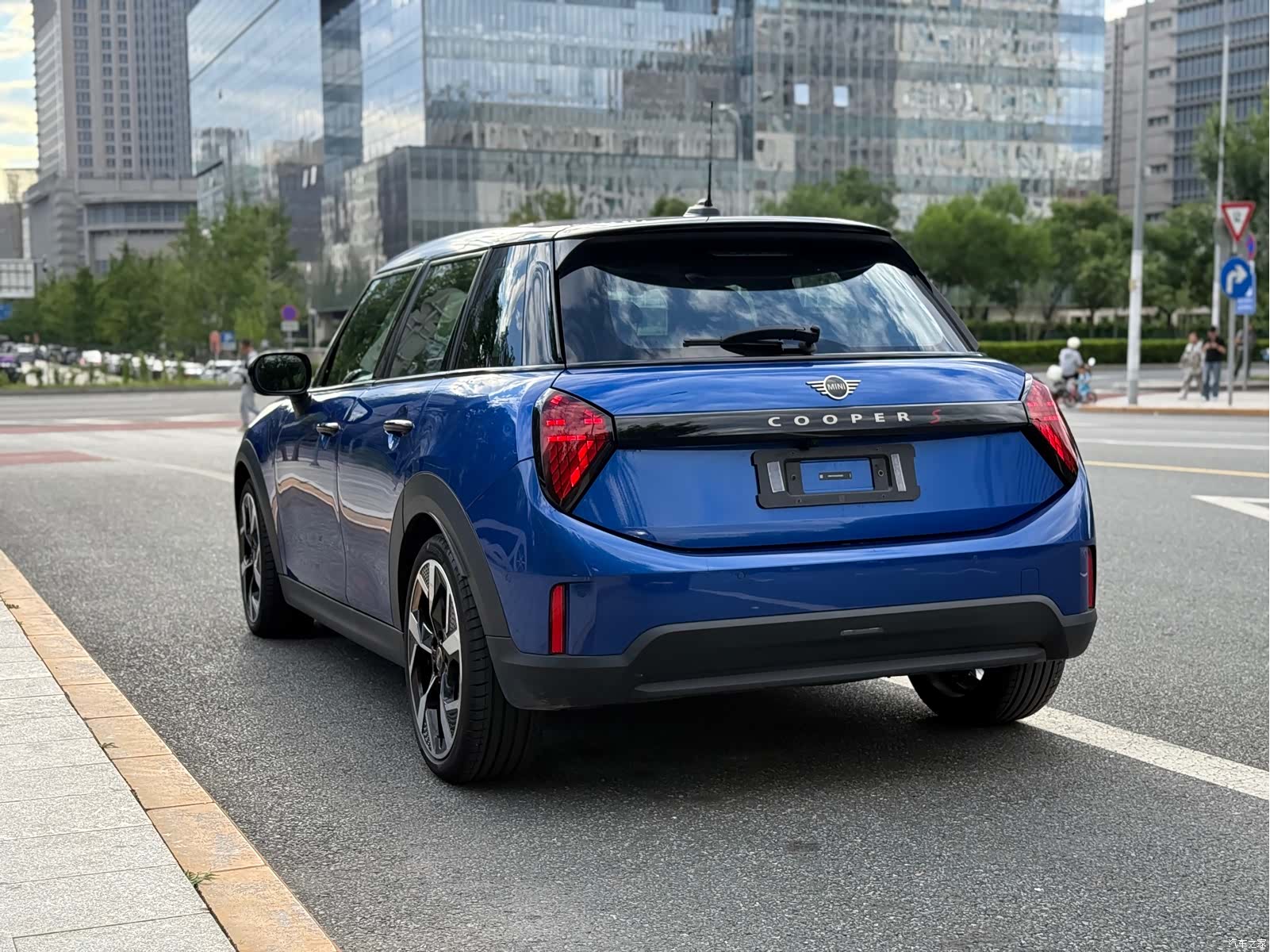 Mini Cooper, 2024 6