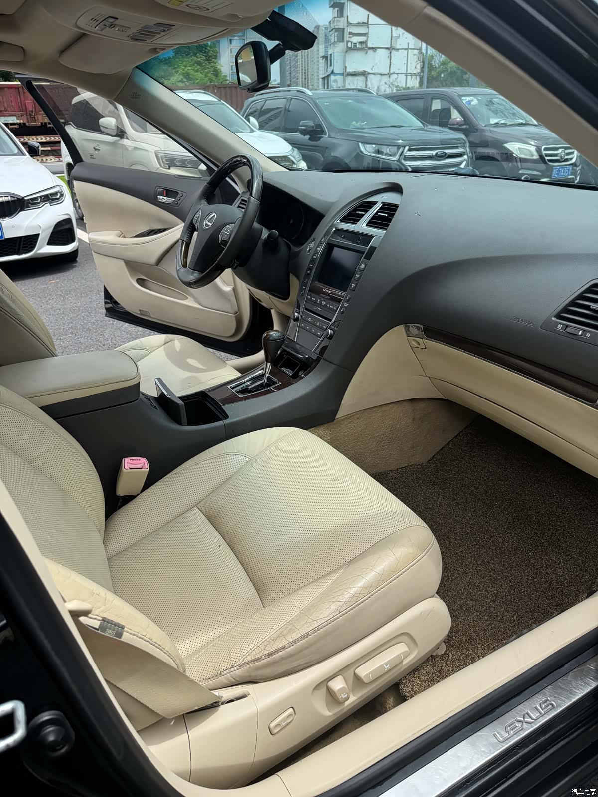Lexus ES, 2010 7