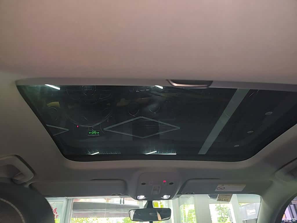 Audi Q2L, 2019 18