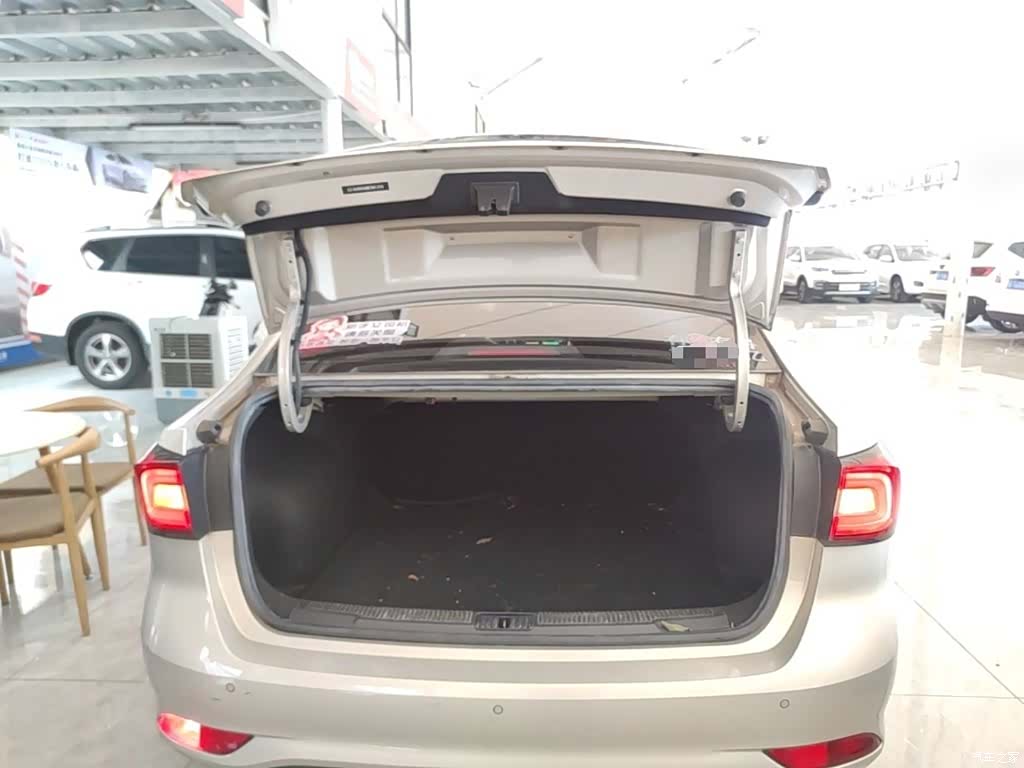 Roewe i5, 2021 19