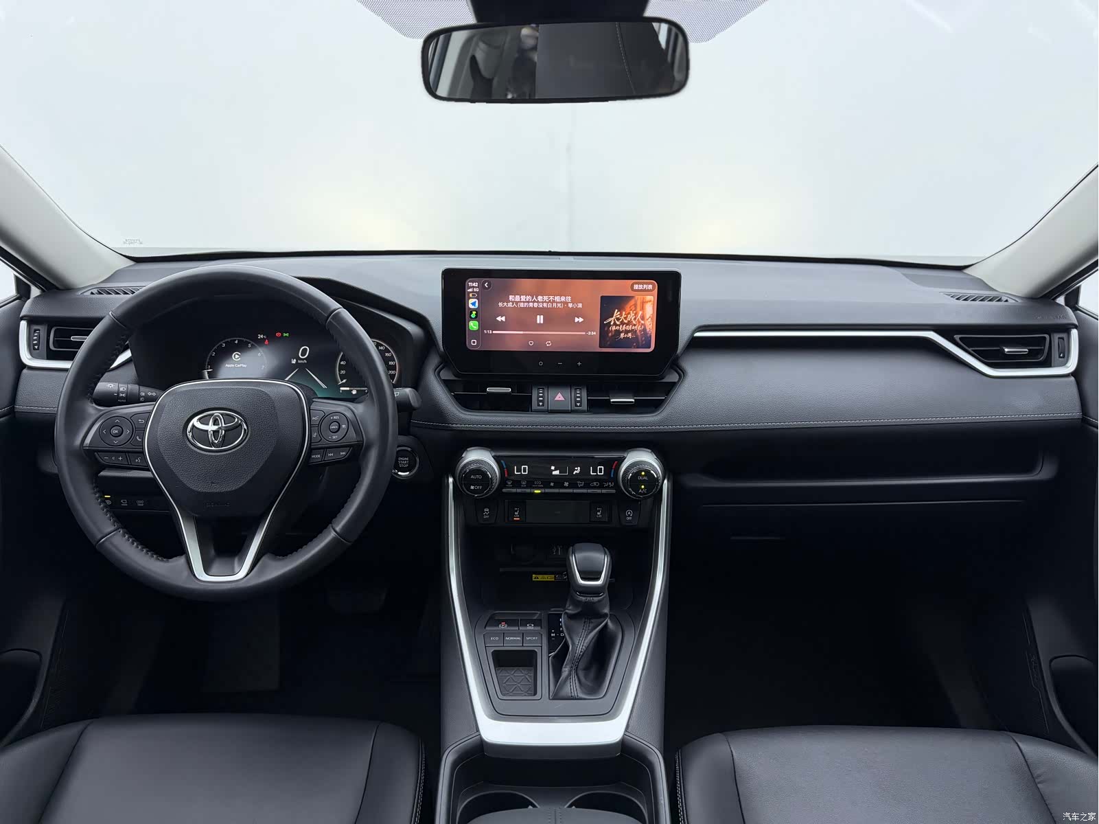 Toyota RAV4, 2024 17