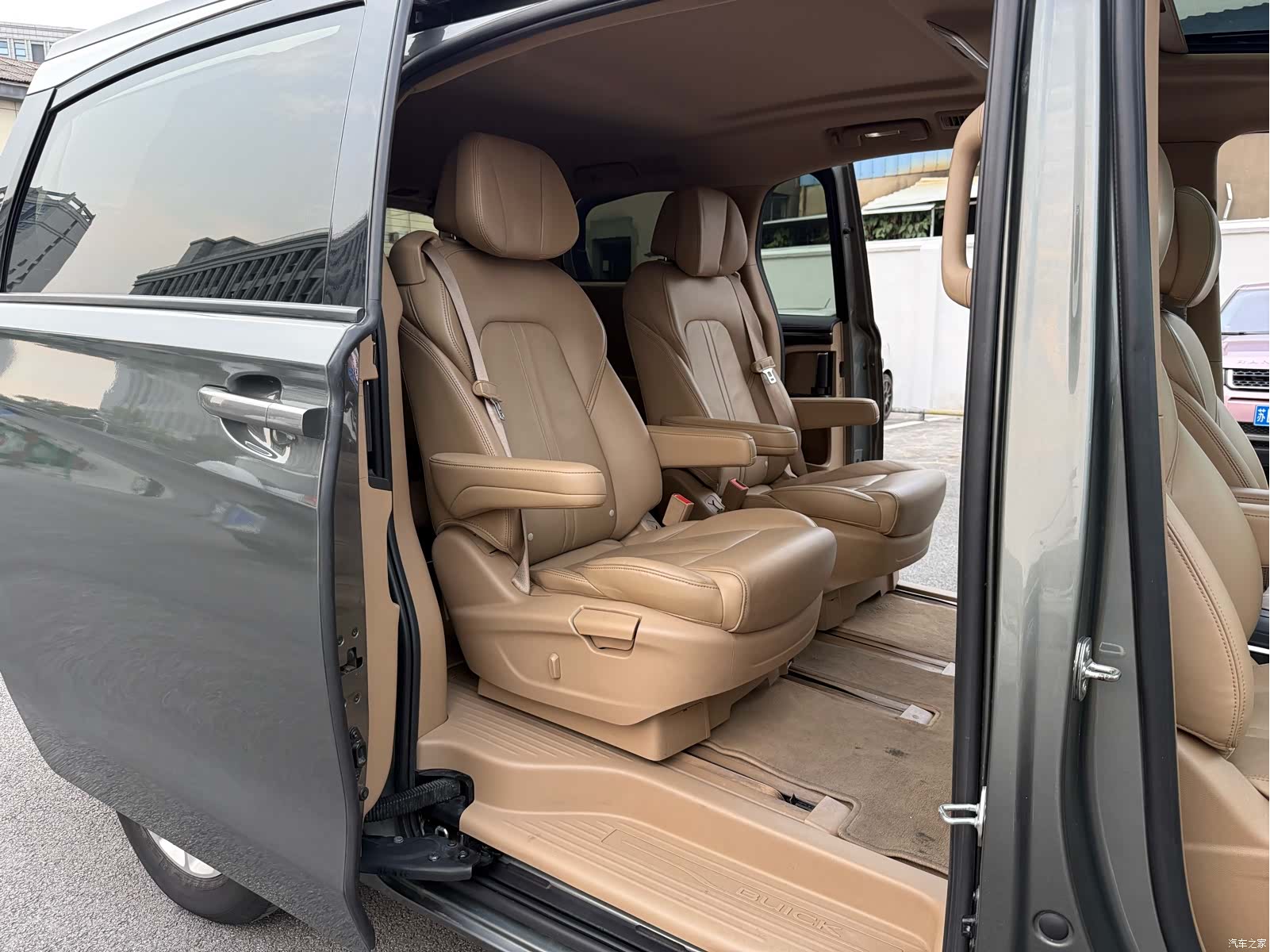 Buick GL8, 2017 8