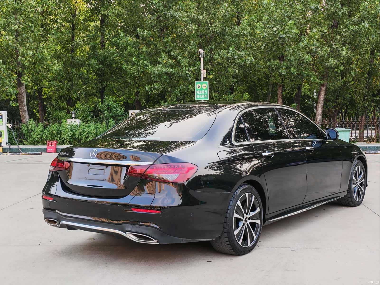 Mercedes-Benz E-Class, 2022 13