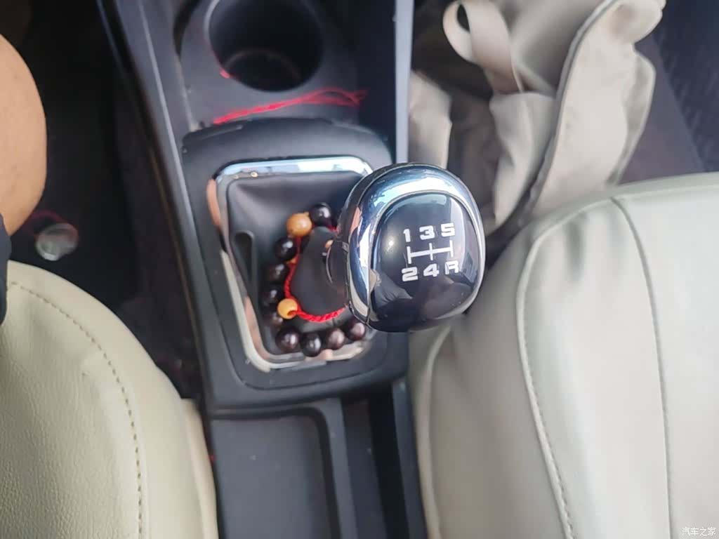 DongFeng AX3, 2016 14