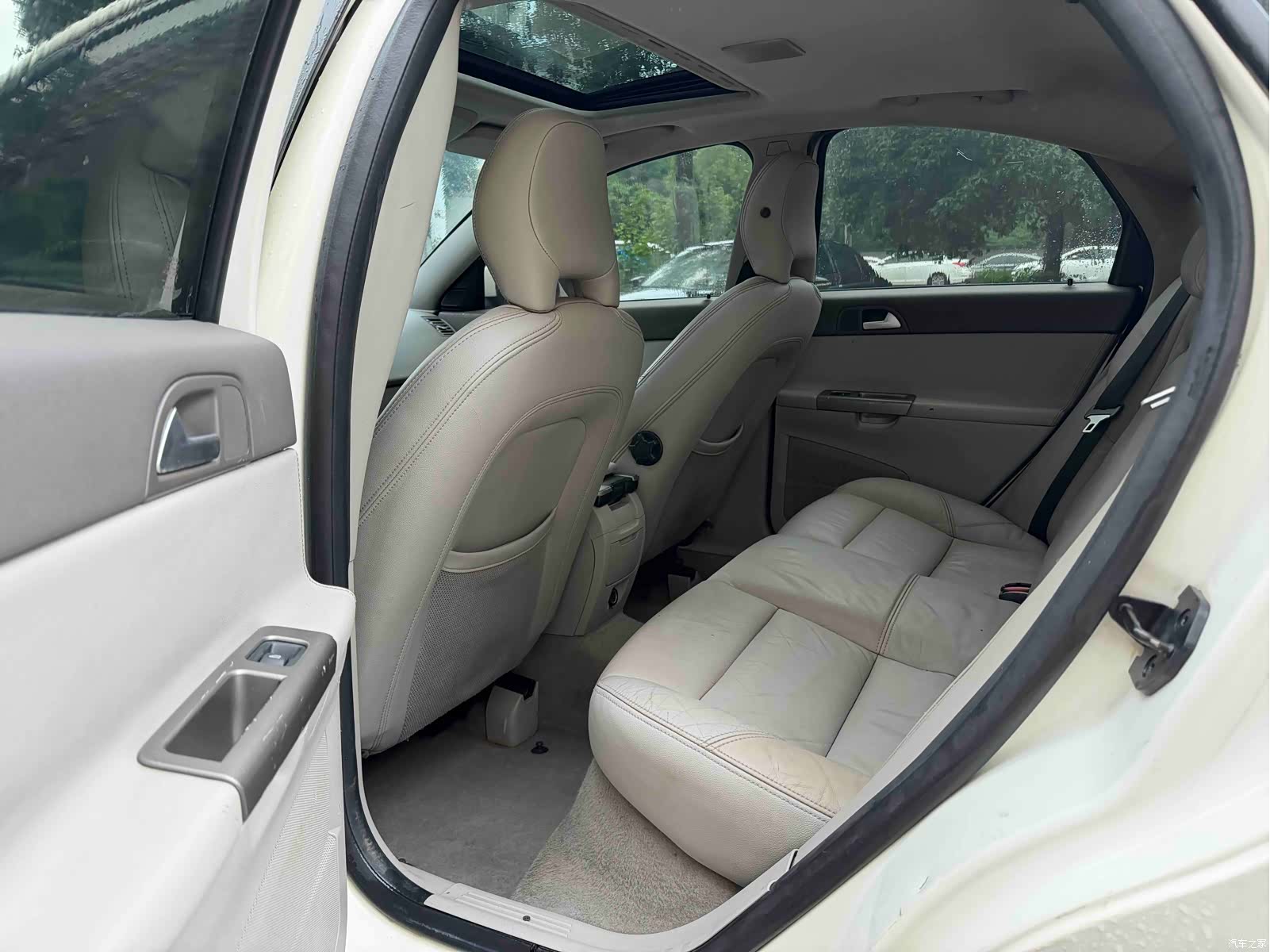 Volvo S40, 2012 7