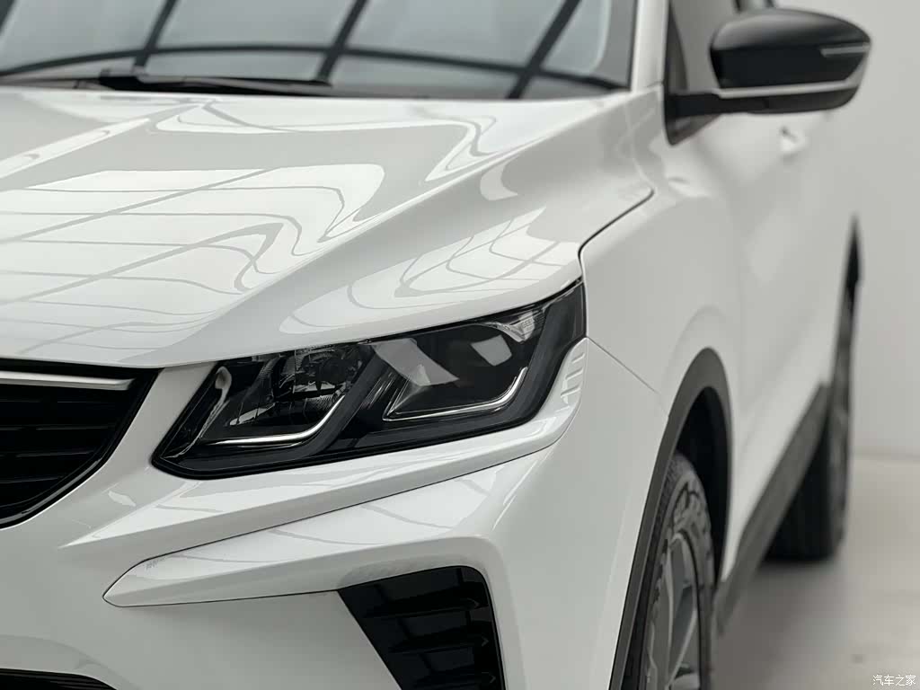 Geely Coolray, 2025 4