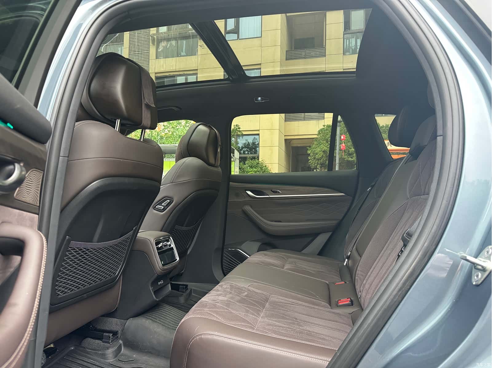 Geely Xingyue L, 2025 12