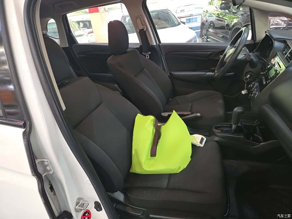 Honda Fit, 2016 25