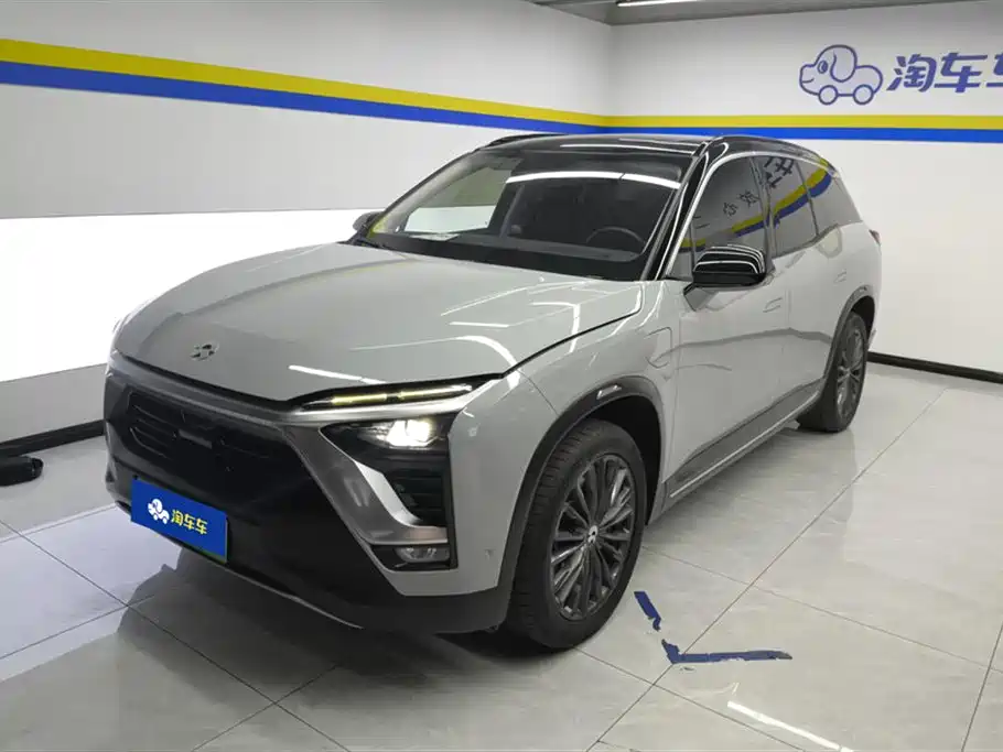 NIO ES8