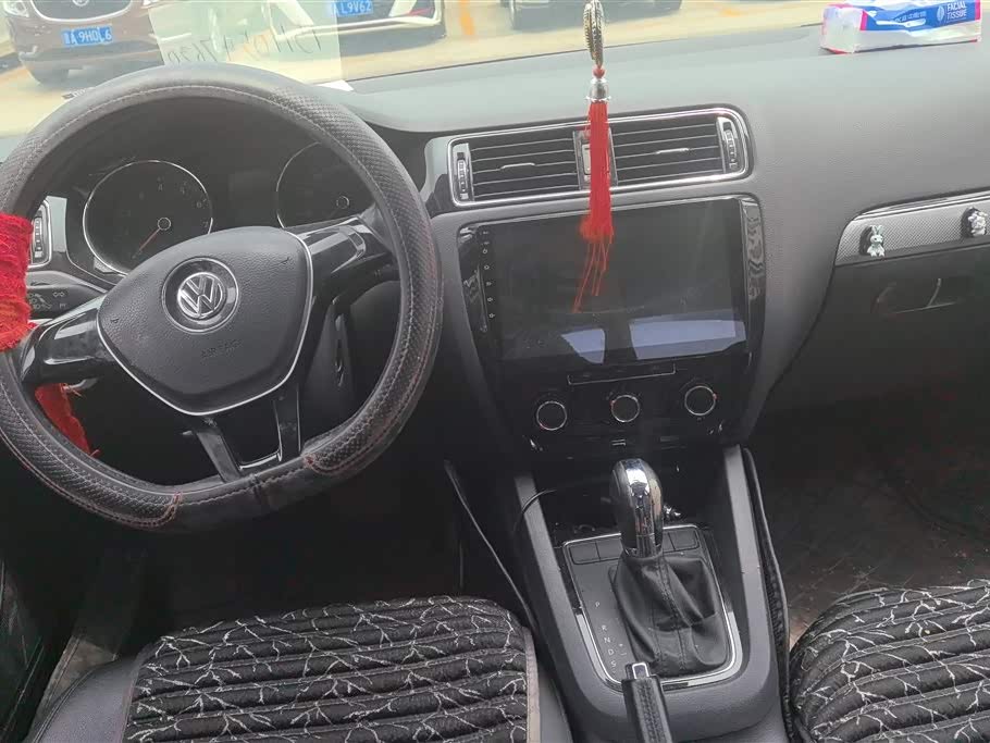 Volkswagen Sagitar