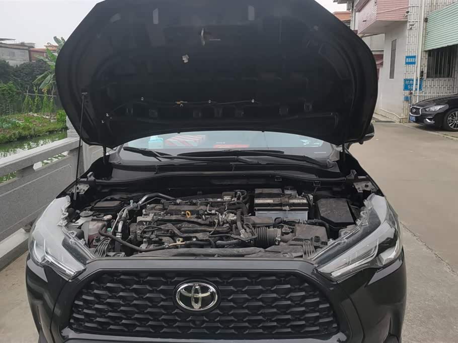 Toyota Corolla Sharp amplifier