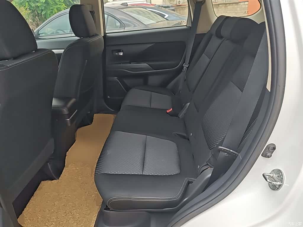 Mitsubishi Outlander, 2017 17