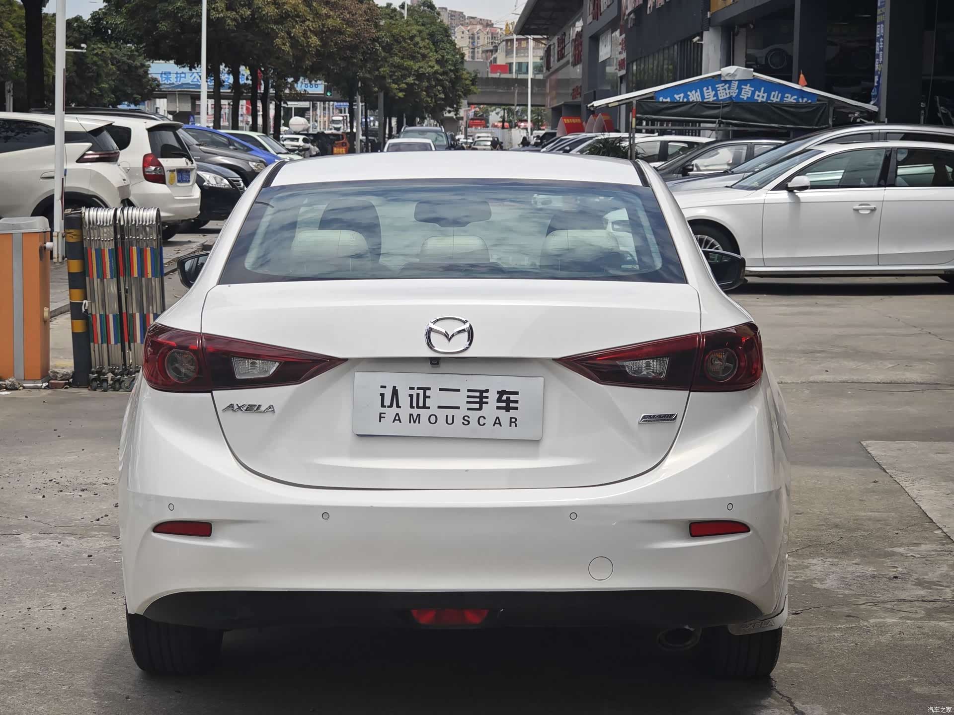 Mazda Mazda3, 2014 11
