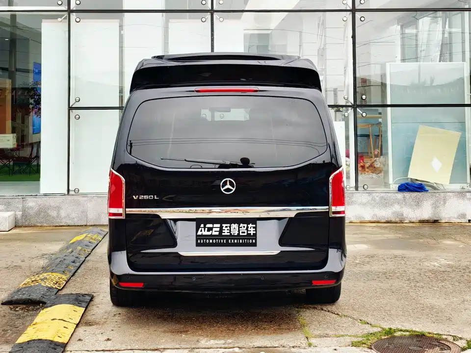 Mercedes-Benz V-class