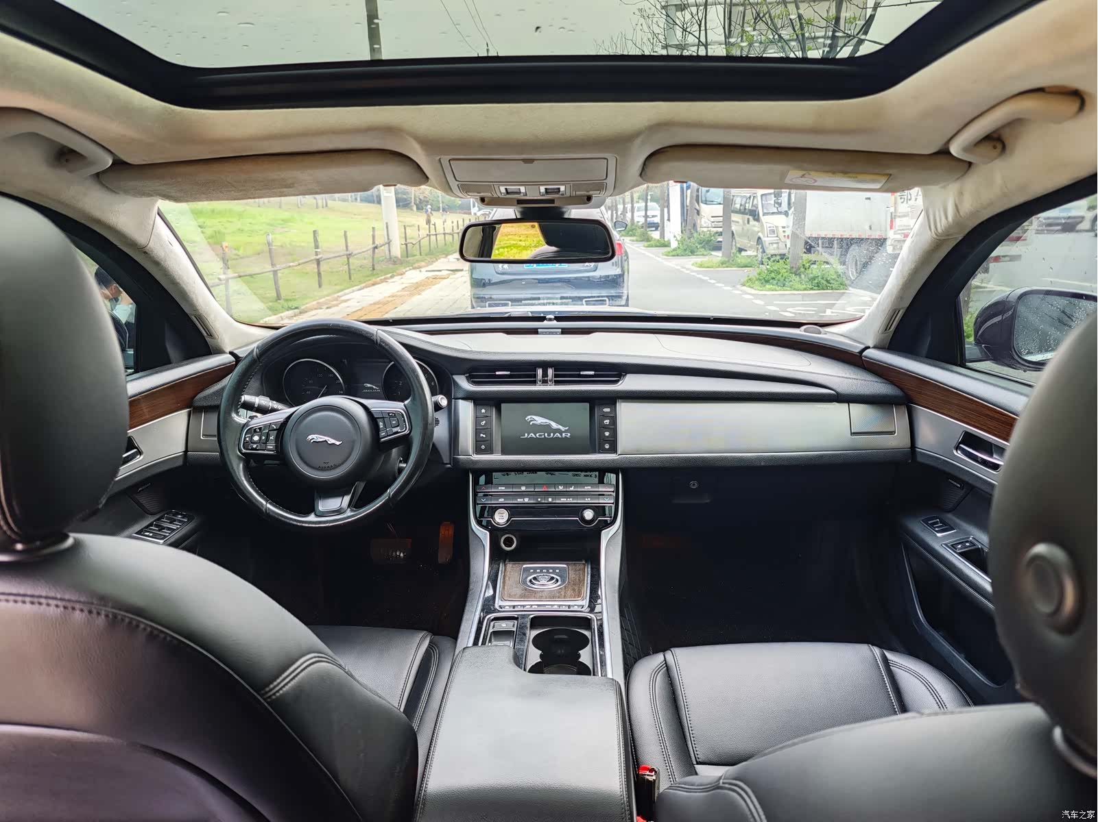 Land Rover XFL, 2017 4