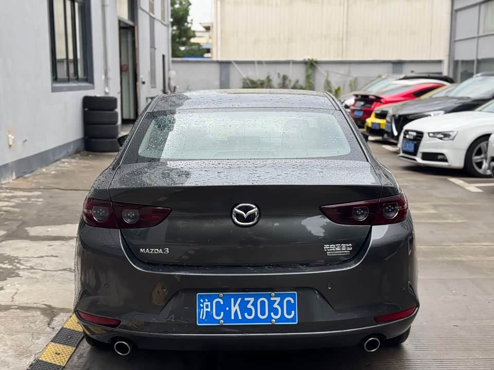 Mazda 3 Angkesaila