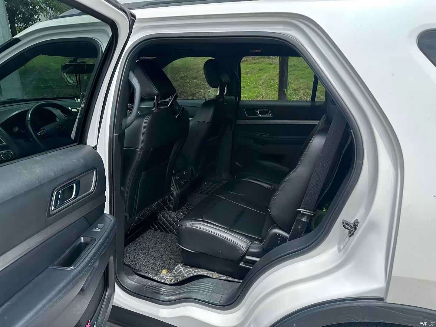 Ford Explorer, 2018 4