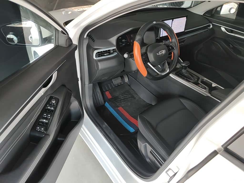 Geely Emgrand, 2025 16
