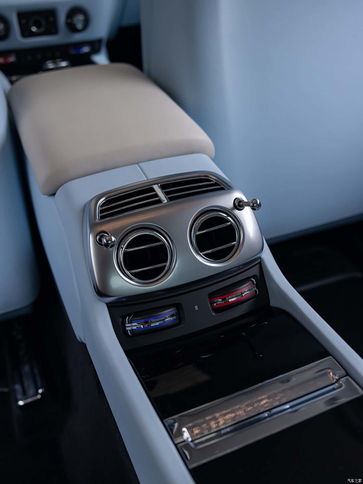 Rolls-Royce Wraith, 2022 23