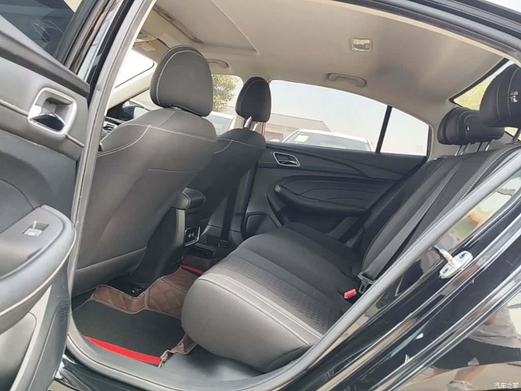 Roewe i5, 2021 17