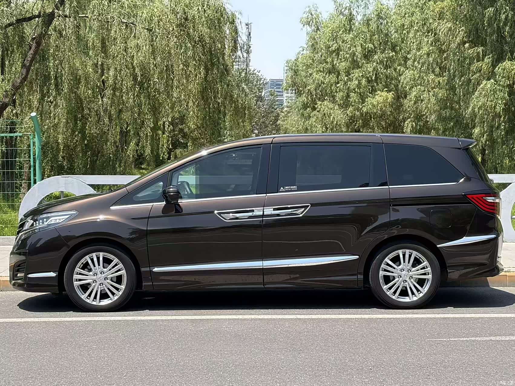 Honda Elysion, 2018 16