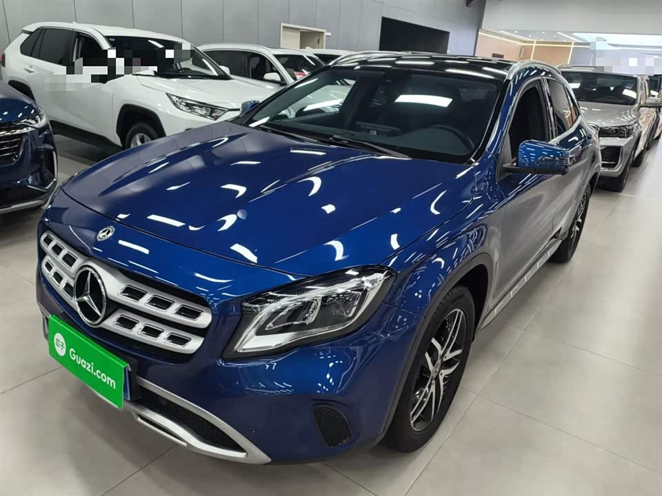 Mercedes-Benz GLA