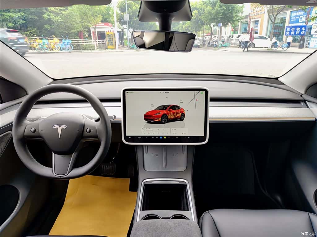 Tesla Model Y, 2024 10