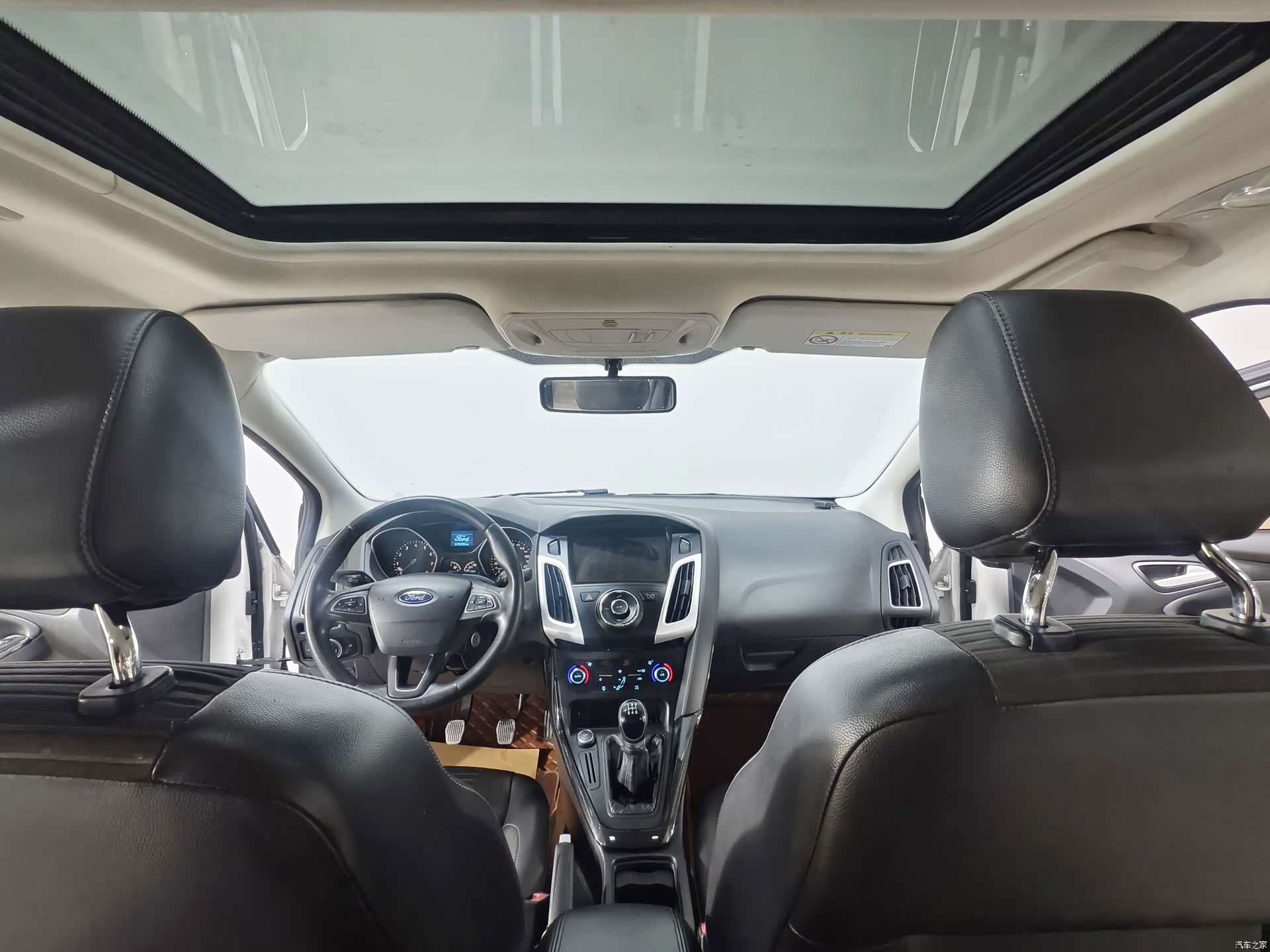 Ford Focus, 2016 10