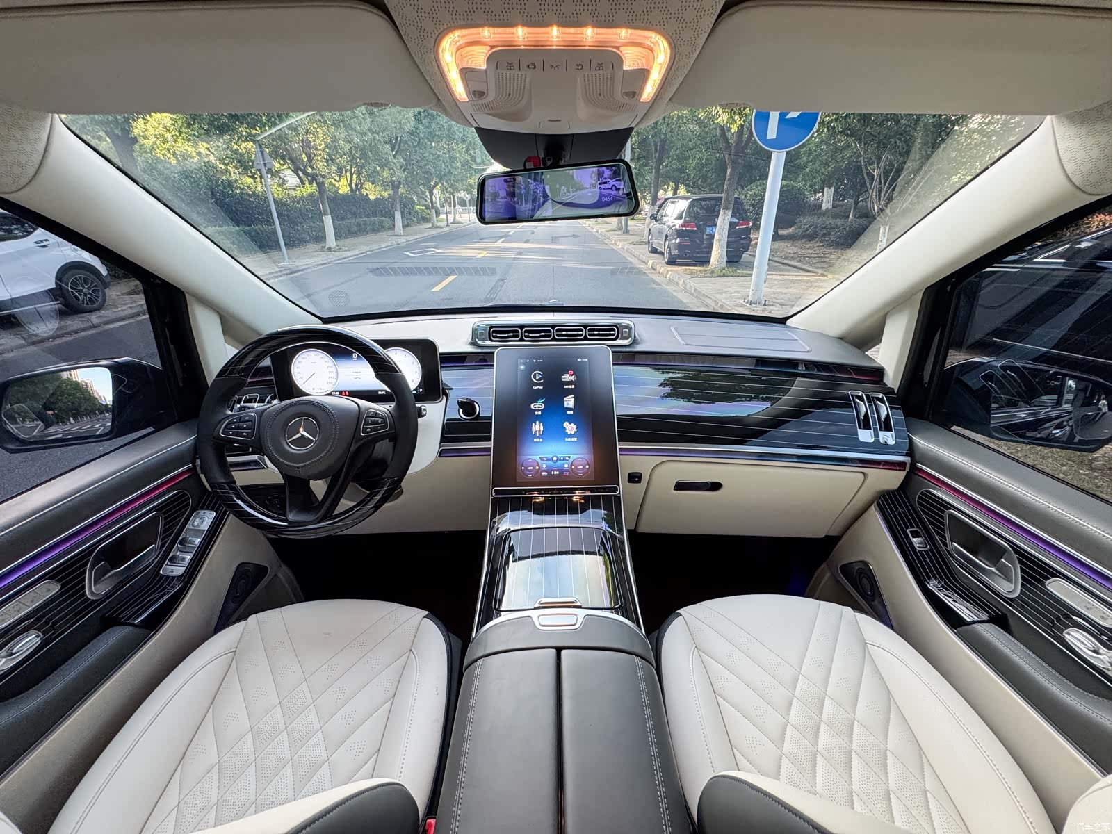Mercedes-Benz 7, 2023 6
