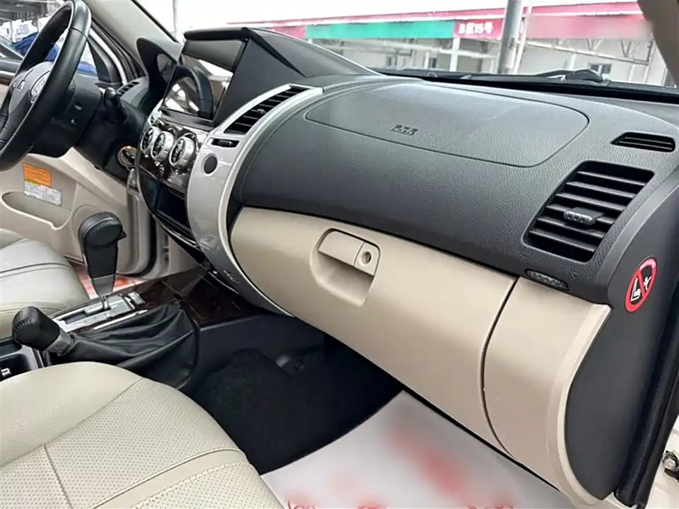 Mitsubishi Pajero Jinchang