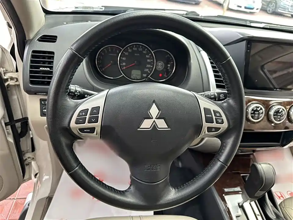 Mitsubishi Pajero Jinchang