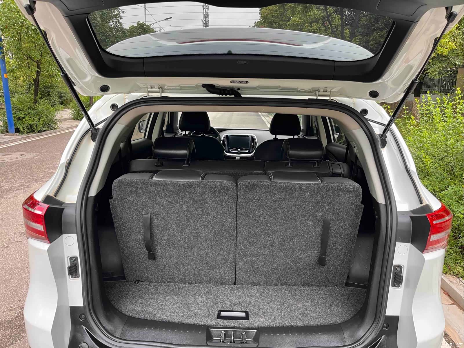 Jetour X70, 2019 24