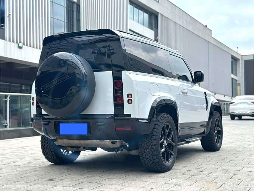 Land Rover Defender, 2022 12