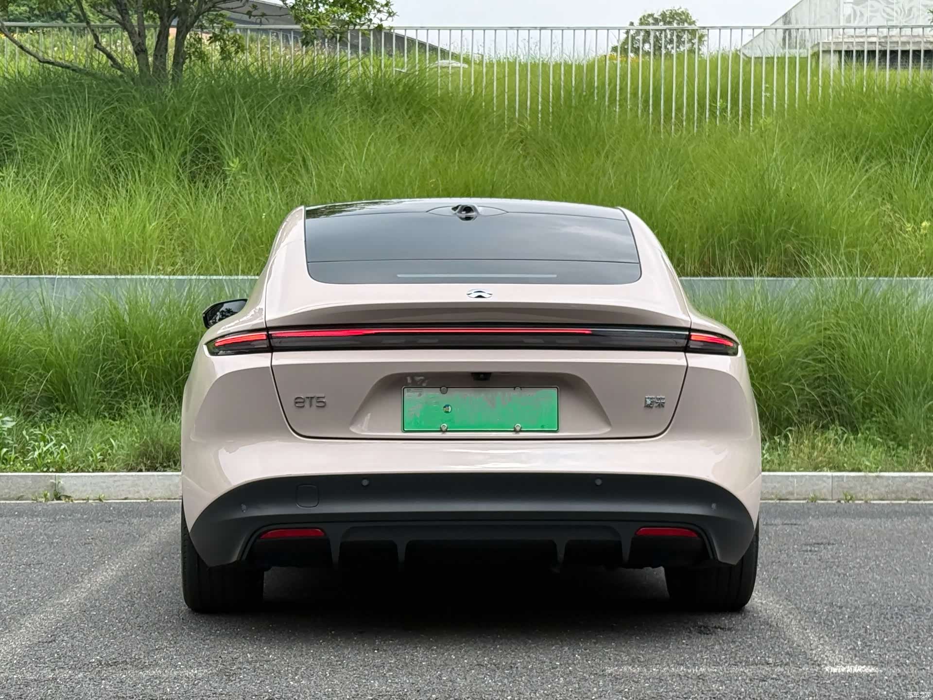 NIO ET5, 2024 все фото