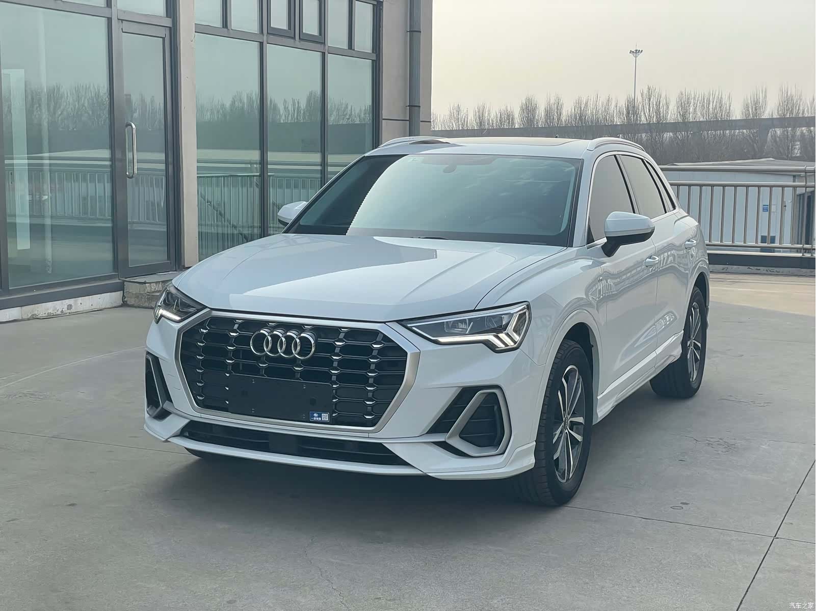 Audi Q3, 2022 1
