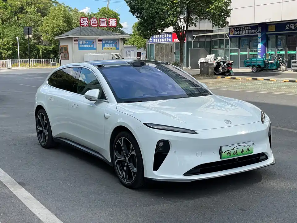 NIO ET5T