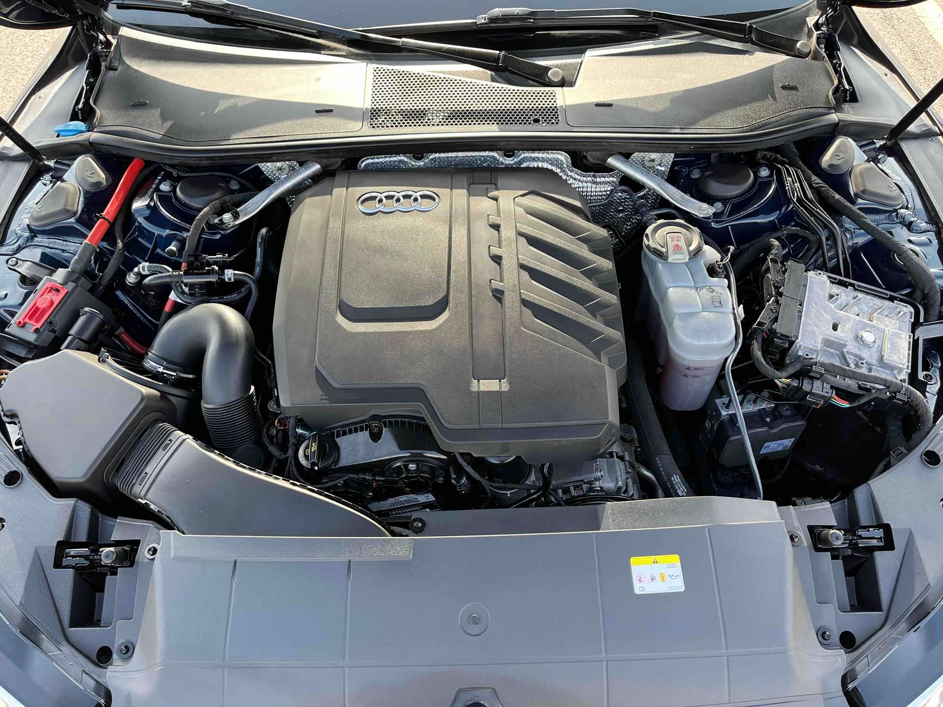 Audi A7L, 2023 все фото