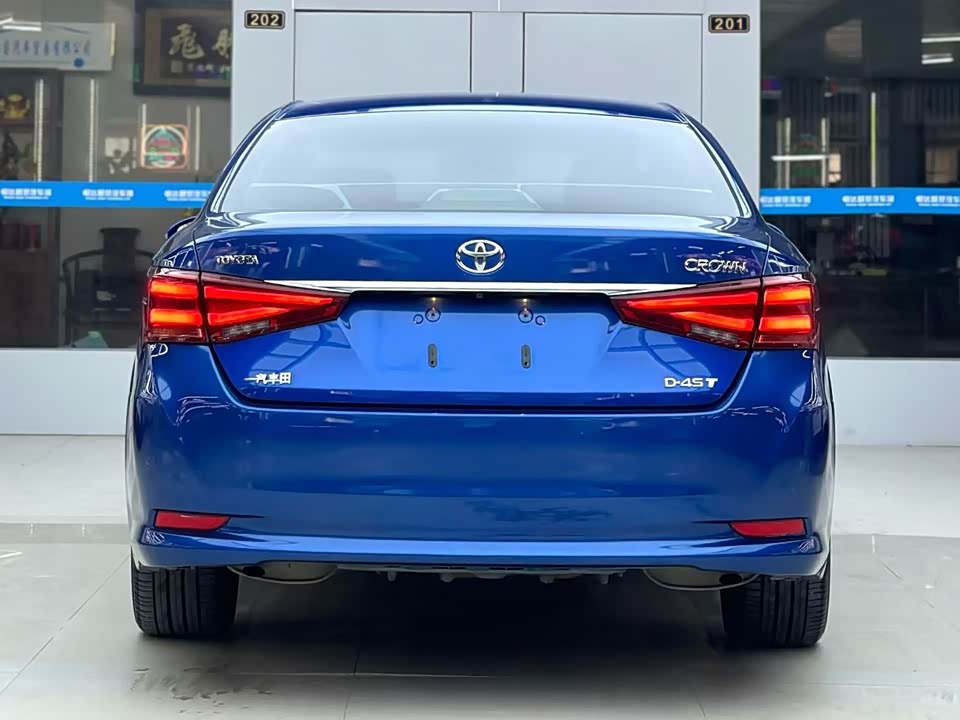 Toyota crown