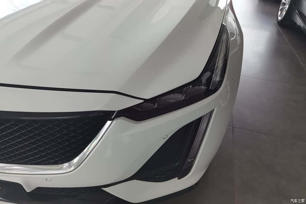 Cadillac CT5, 2021 все фото