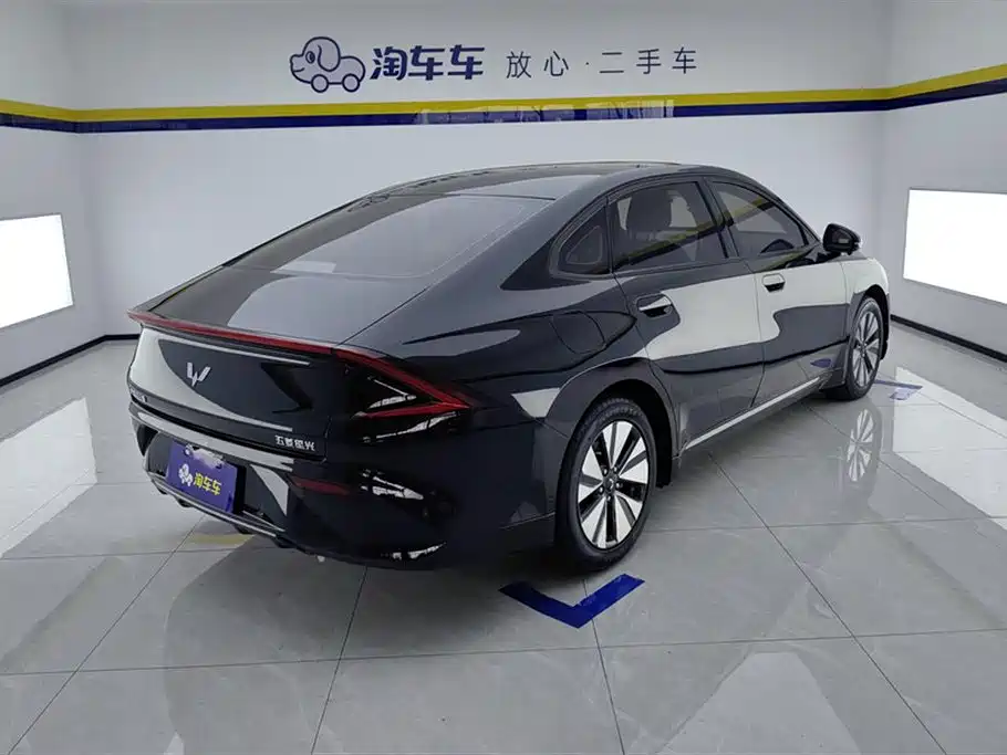 Wuling Wuling Starlight