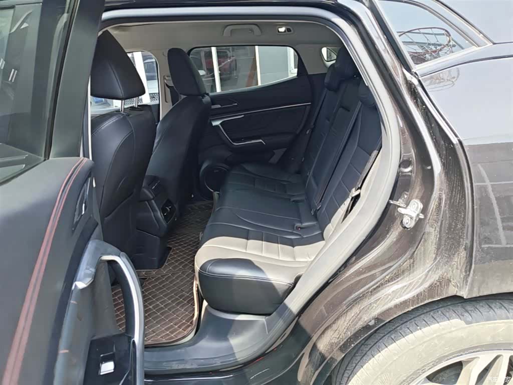 WEY VV5, 2018 17