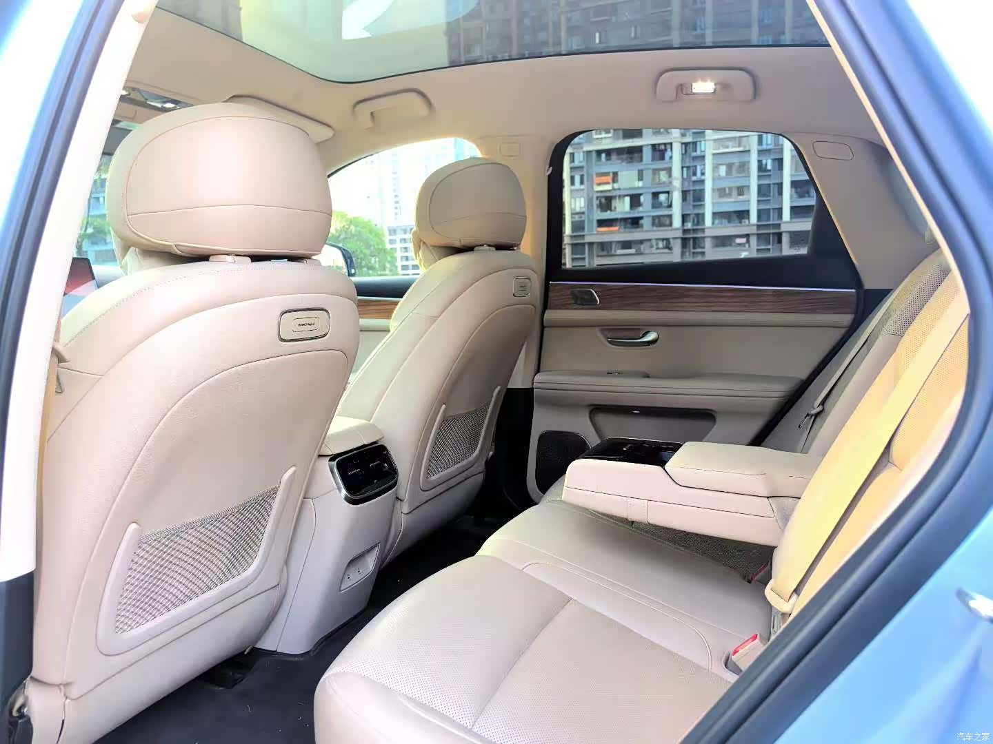 AITO M5, 2023 6