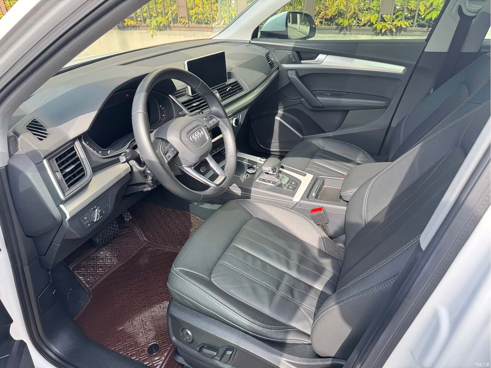 Audi Q5L, 2021 10