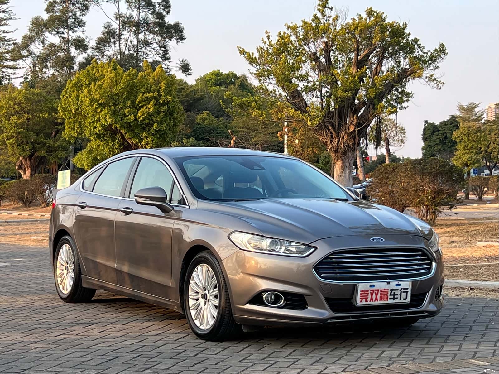 Ford Mondeo, 2014 3